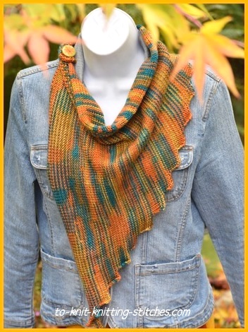 https://www.to-knit-knitting-stitches.com/images/harvest-scarf-front-view.jpg