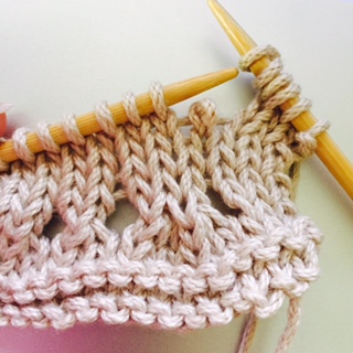 drop a st directly above the yfwd st.