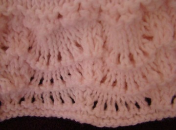 close up knitted scallop edge ruffle